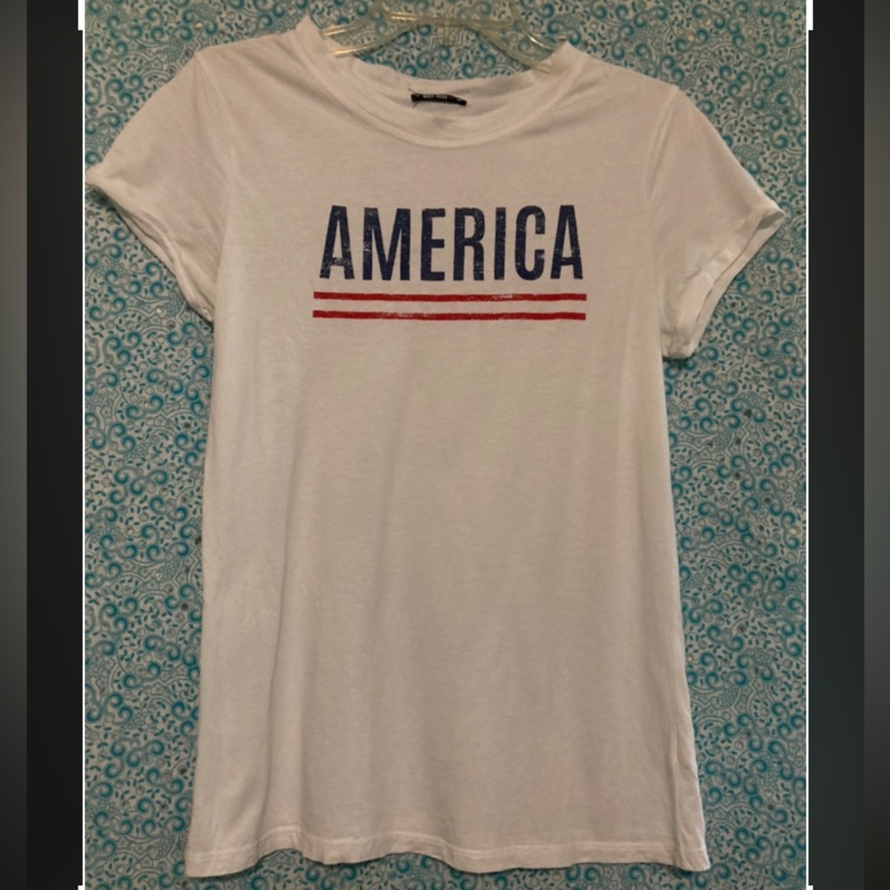 💙 America T-Shirt/Tee-Shirt, Size: Medium